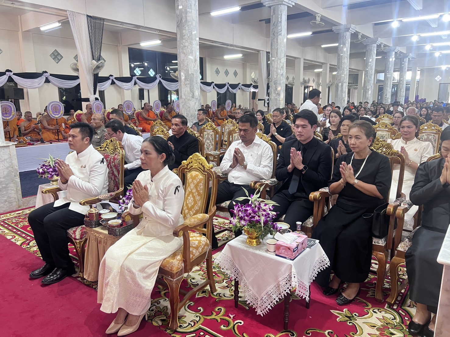 title - ปฏิรูปที่ดินจังหวัดเพชรบุรี พร้อมด้วย เจ้าหน้าที่ ส.ป.ก.เพชรบุรี ร่วมพิธีสวดพระพุทธมนต์และเจริญจิตภาวนาอุทิศถวายแด่ สมเด็จพระนางเจ้าสิริกิติ์ พระบรมราชินีนาถ พระบรมราชชนนีพันปีหลวง